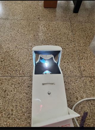 Projector LG CineBeam Laser HF85L 4K UHD