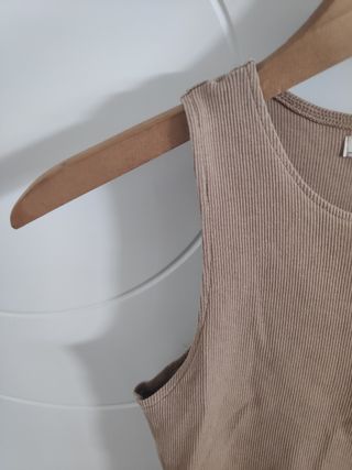 Top corto Pull&Bear canalé talla S