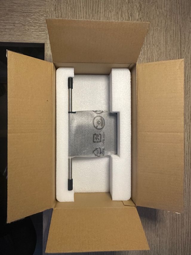 Wacom Cintiq 16 + Soporte y Mando