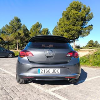 Opel Astra 1.4T 140CV