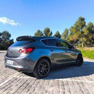 Opel Astra 1.4T 140CV