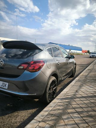Opel Astra 1.4T 140CV