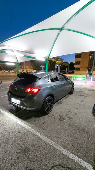 Opel Astra 1.4T 140CV