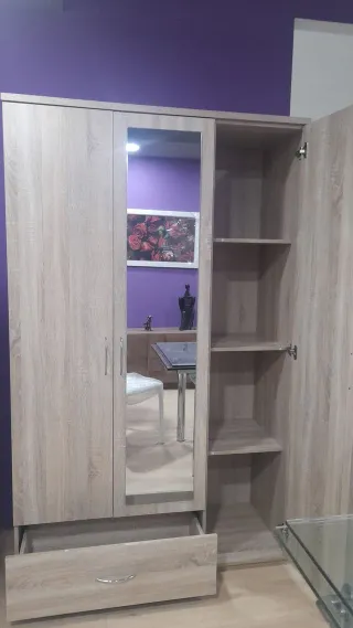 Armario 3 puertas beige madera