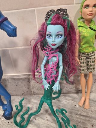Muñecas Monster y caballo