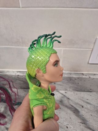 Muñecas Monster y caballo