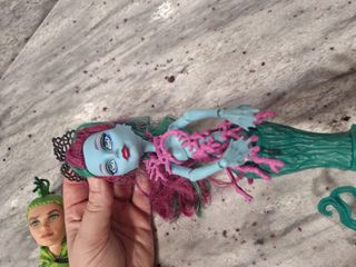 Muñecas Monster y caballo
