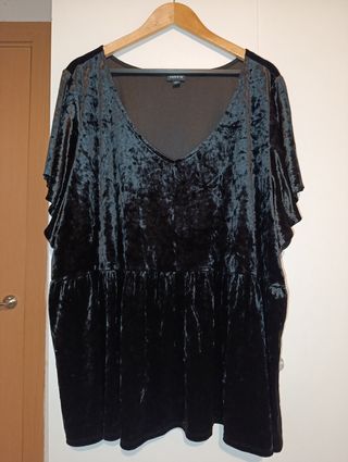 Blusa terciopelo Torrid 5XL