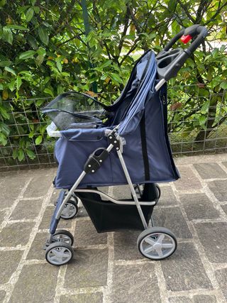 Passeggino per cane blu
consegna a mano