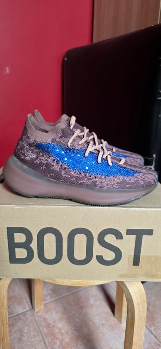 Adidas Yeezy Boost 380 - Marrón Azules