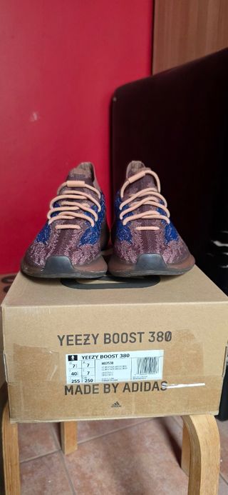 Adidas Yeezy Boost 380 - Marrón Azules