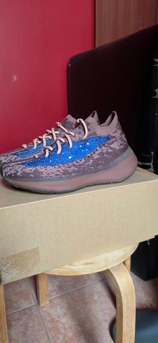 Adidas Yeezy Boost 380 - Marrón Azules