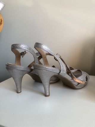 Tacones XTI plateados