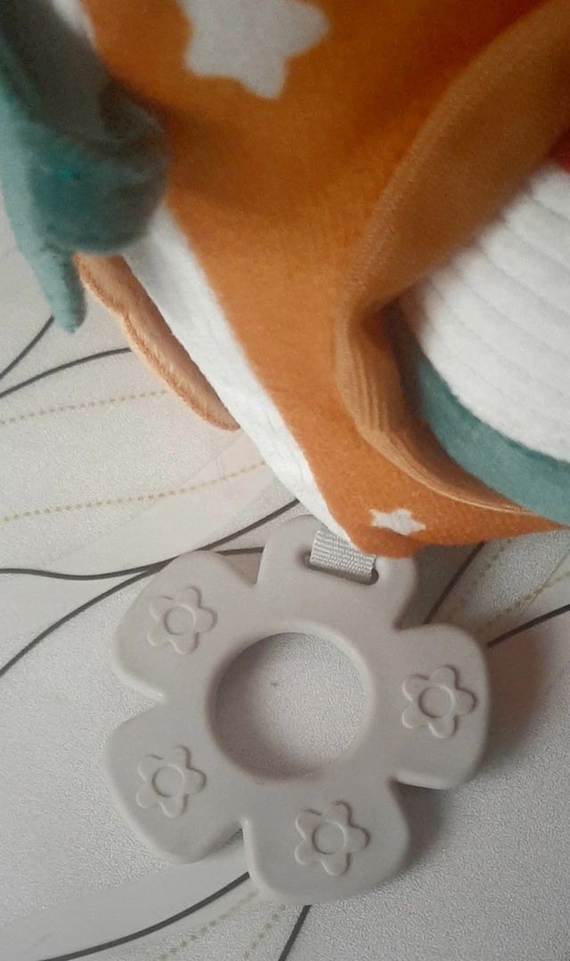 Cubo aprendizaje Felpa sonidos+texturas desde 3 m.