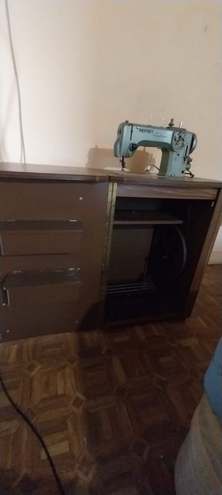 Máquina coser Refrey Transforma Antigua