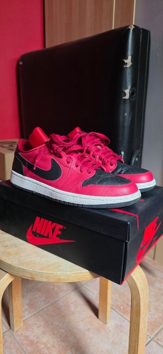 Zapatillas Nike Air Jordan 1 Low Rojo-Negro