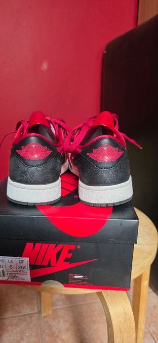 Zapatillas Nike Air Jordan 1 Low Rojo-Negro