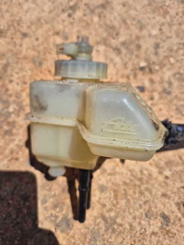 Reservatório Óleo Travões VW Golf 3