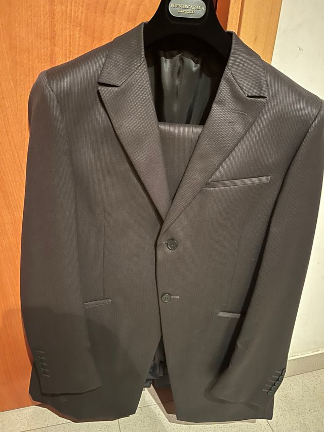 Traje negro para boda