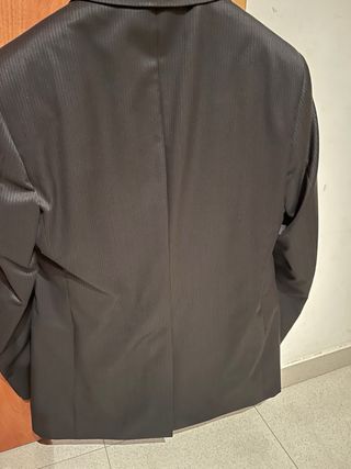 Traje negro para boda