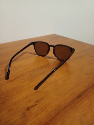 Gafas sol modernas - marrón