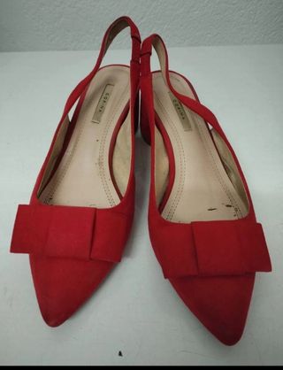 Zapato CORINA rojo tacón bajo
