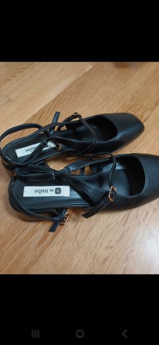 Bailarinas negras N de nube