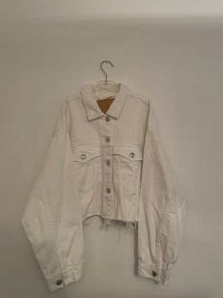 Chaqueta vaquera blanca Stradivarius