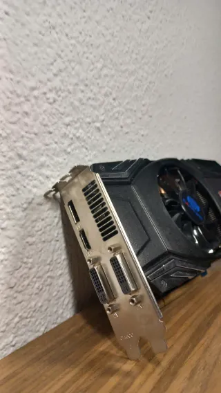Tarjeta gráfica Radeon HD 6870