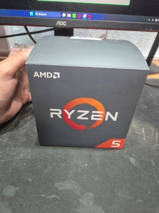 AMD Ryzen 5 2600X 3.6 Ghz con el disipador