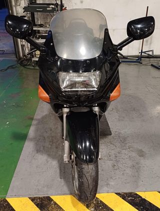 Kawasaki ZZR 600cc - Moto en buen estado