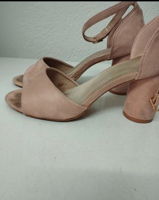 Zapatos tacón medio rosa