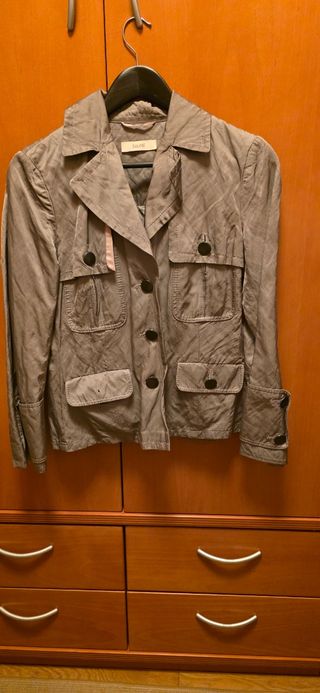 Chaqueta Laurèl beige metalizada
