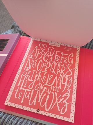 Super Girls: Estudio de Arte - Lettering