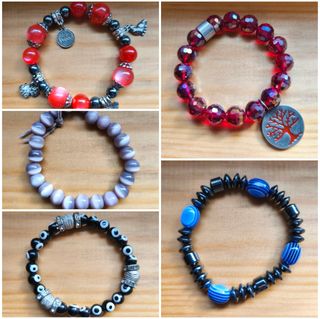 5 Pulseras de colores 