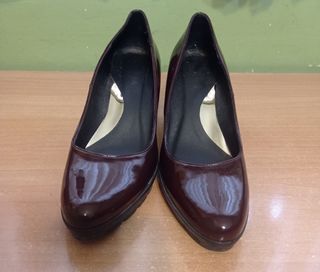 Zapatos tacón granate