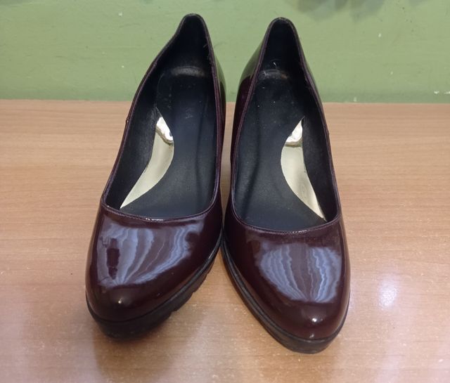 Zapatos tacón granate