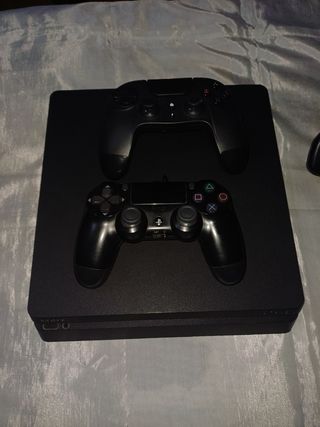 PS4 (PlayStation 4) - 3 mandos, 2 juegos