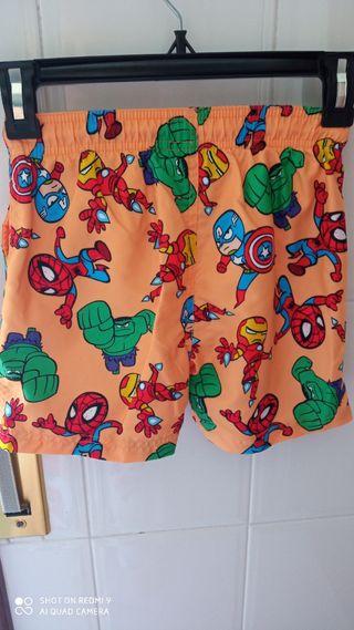 Pantalón corto Marvel