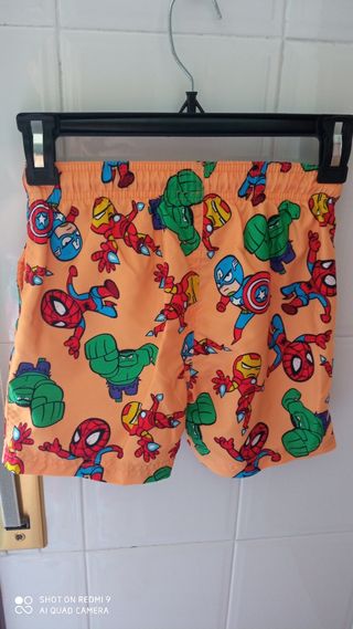 Pantalón corto Marvel