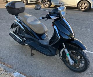Piaggio Beverly 400 - Scooter