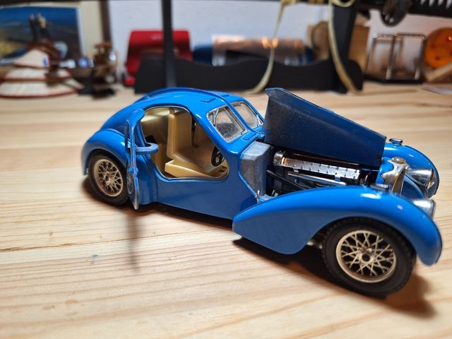 Miniatura Bugatti 57C Atalantic 1:24