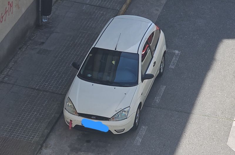 Ford Focus 2002 - foto 1
