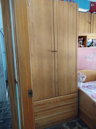 Dormitorio madera maciza