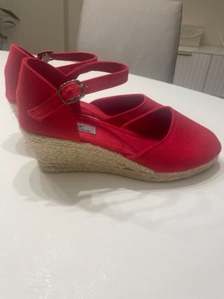 Zapatos cuña rojos Davonik