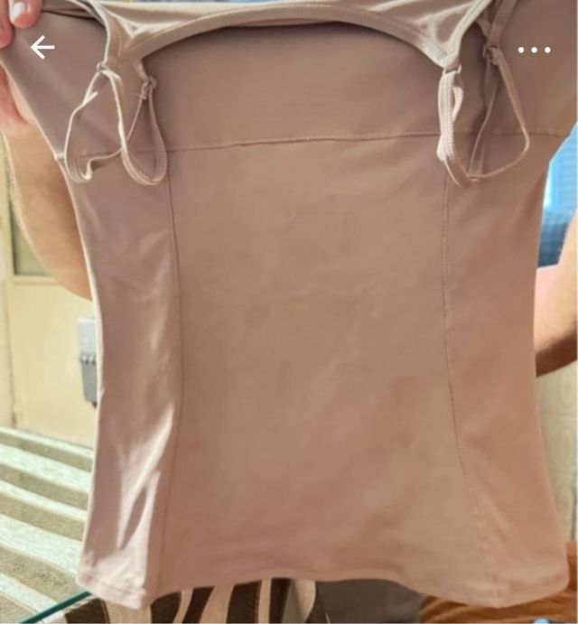 Camiseta reductora beige tirantes