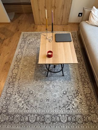 Alfombra oriental beige y gris