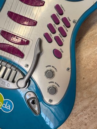 Guitarra Infantil. Juguettos. En perfecto estado.
