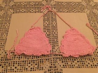 Bikini crochet rosa hecho a mano