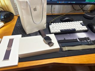 Apple Watch Ultra 2 - Wifi + Cellular (eSim)